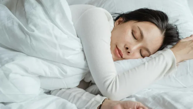 Pola Tidur Sehat sebagai Kunci Kesehatan Optimal di Usia Lanjut