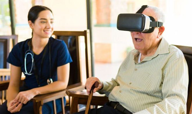 Inovasi Perawatan Lansia Berbasis Empati dan Teknologi Modern