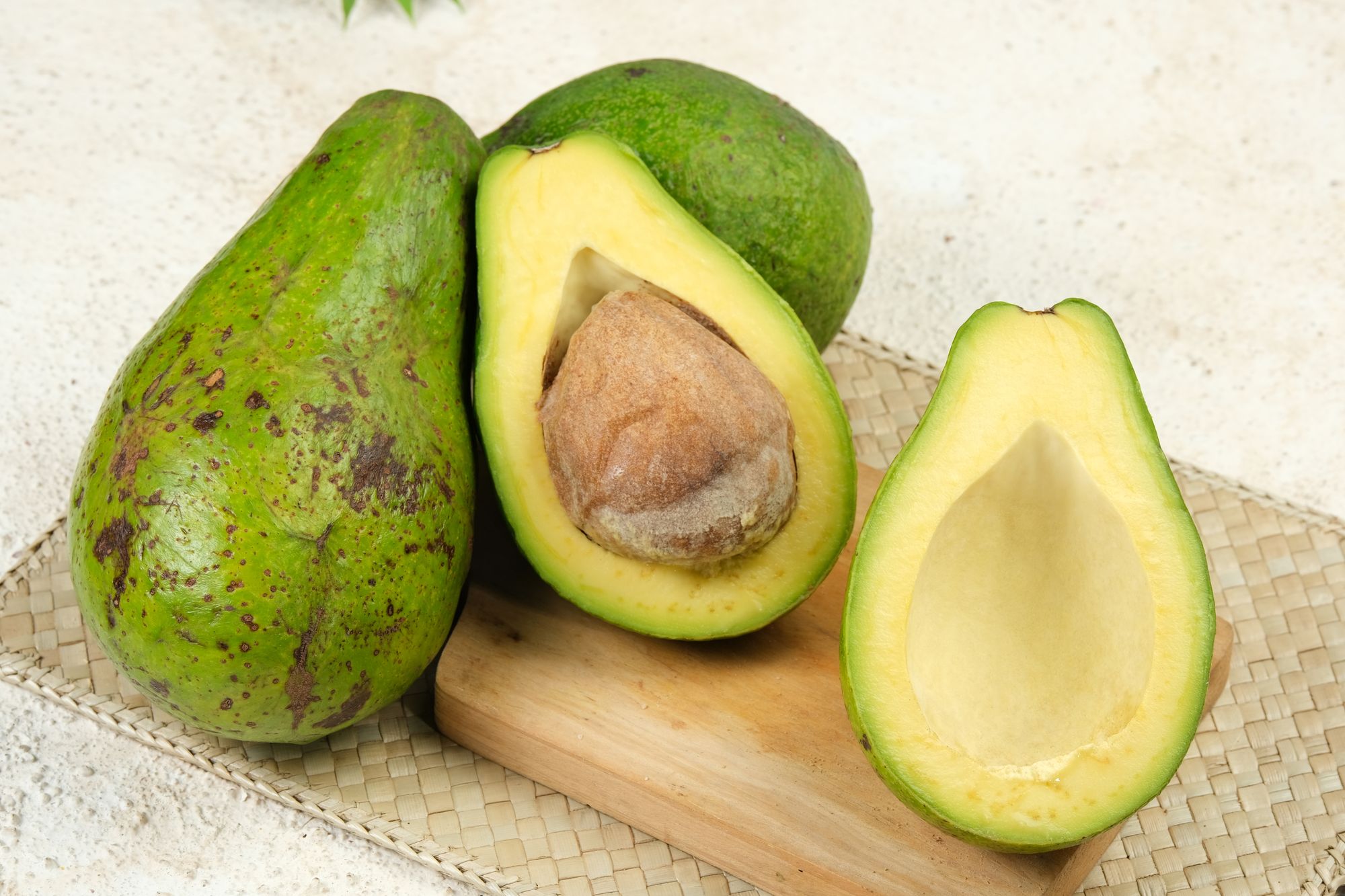 6 Manfaat Alpukat untuk Kesehatan Tubuh dan Kulit kaya Nutrisi