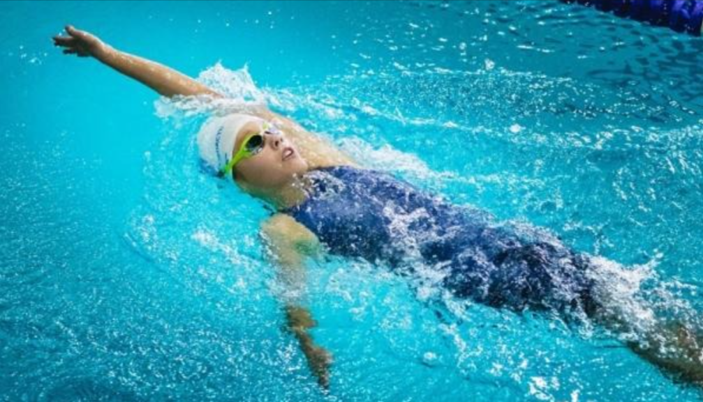 Teknik Menguasai Renang Gaya Punggung